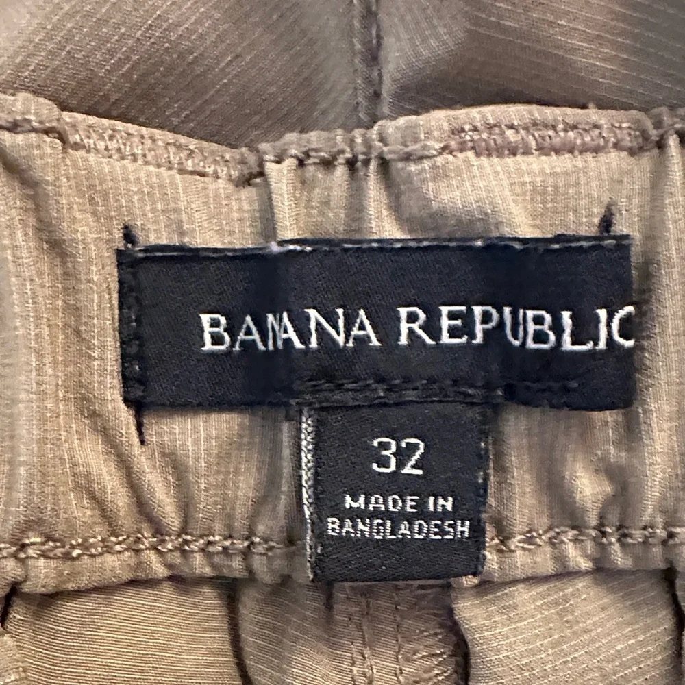 Banana Republic Men's Tan Flat Front Chino‎ Hiking Outdoor Shorts Size 32